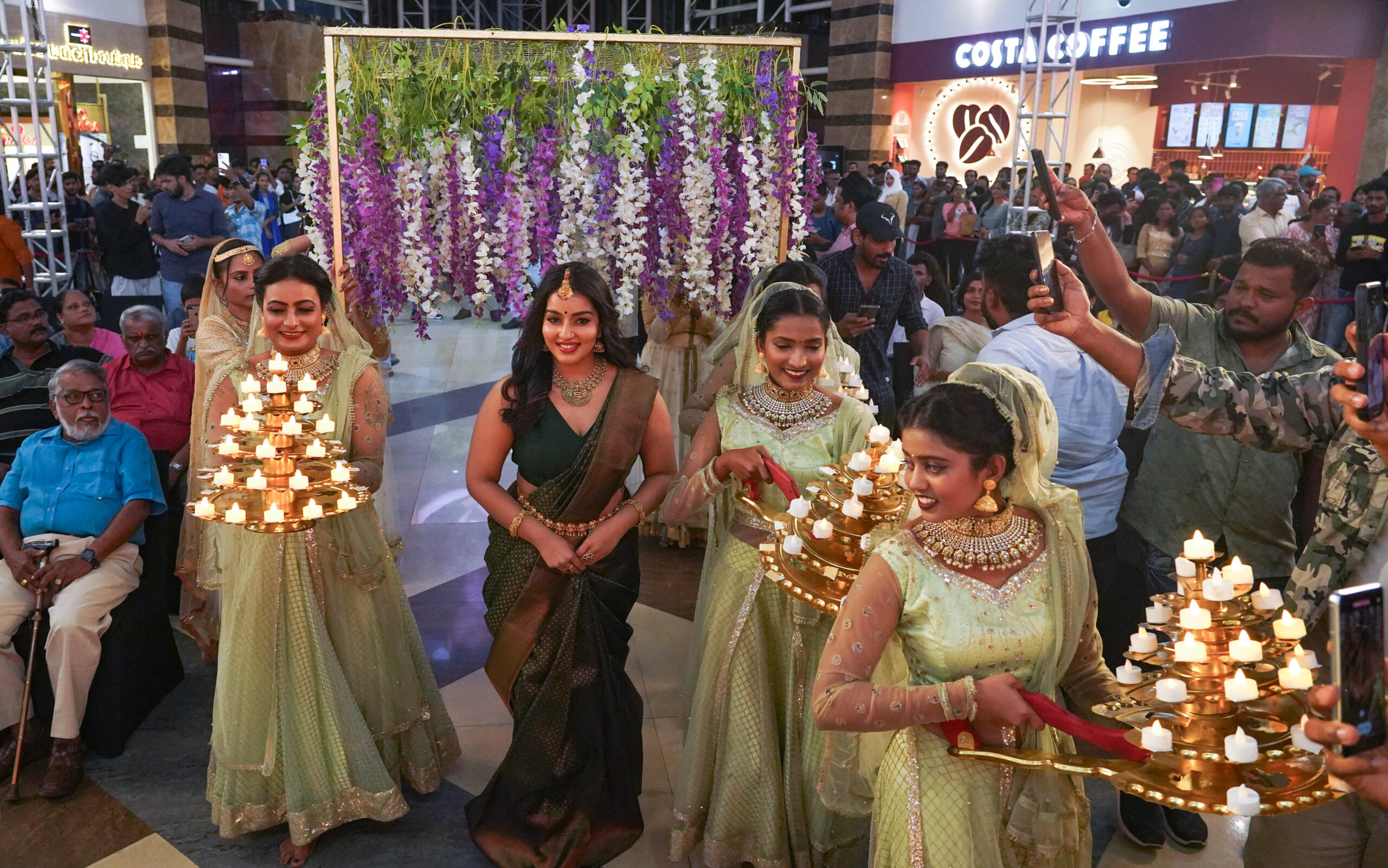 Lulu Wedding Festival Malavika Menon