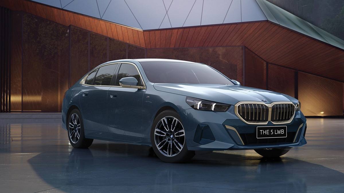 BMW 5 Series; BMW 5 Series, Ascend the Fifth Dimension