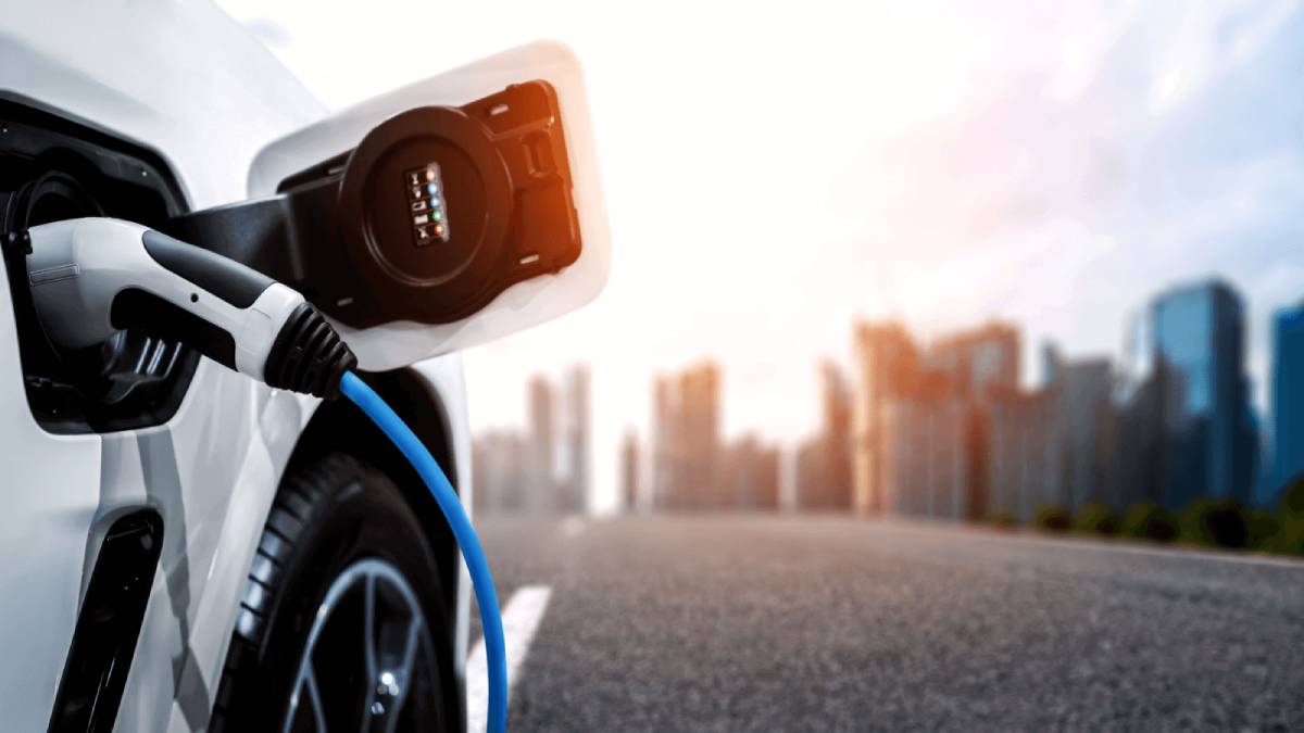EV Charging; നിങ്ങളുടെ വാഹനം ഇലക്ട്രിക് ആണോ? എങ്കിൽ ഇതാണ് ചാർജ് ചെയ്യാൻ പറ്റിയ സമയം; നിരക്കിലും വ്യത്യാസം