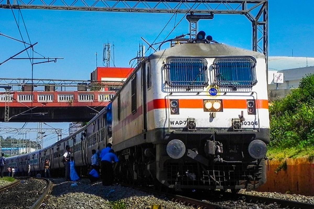 IRCTC; ഇനി കയ്യിൽ കാശ് ഇല്ലെങ്കിൽ ട്രെയിൻ ടിക്കറ്റ് ബുക്ക് ചെയ്യാം