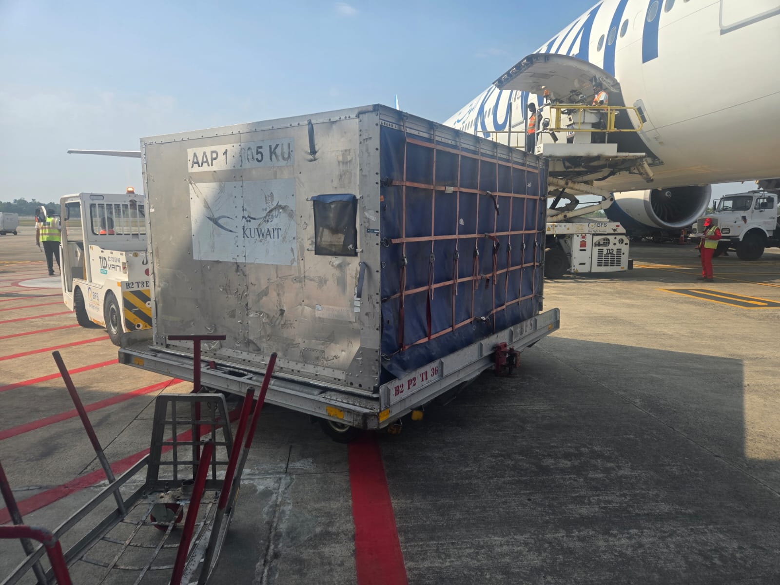 പ്രവാസലോകത്ത് വിഷു കേമമാക്കാൻ ലുലു; കൂടുതൽ വിമാനങ്ങളിൽ ഭക്ഷ്യോത്പന്നങ്ങൾ എത്തിച്ചു